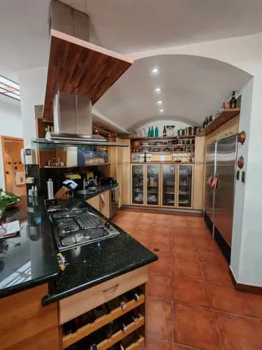 Casa Exclusiva En La Urb Guaparo Valencia Estado Carabobo Aa Vende