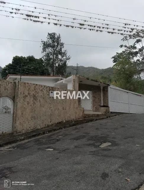 Amplia Casa en venta Urbanizacion el Castaño, Sector Palmarito