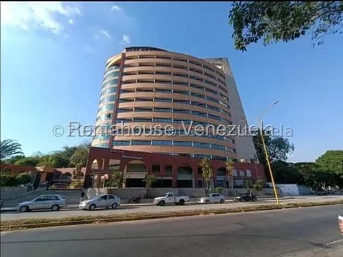 ¡esta Es La Joya Que Tu Empresa Merece! Ubicada En La Prestigiosa Torre Movilnet, Esta Oficina De 207 M2 En El Primer Piso Fusiona Elegancia Y Funcionalidad Con Tres Baños Privados
