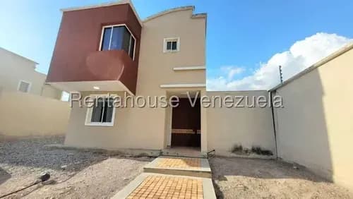 Maria Luisa Mendoza Tiene En Alquiler Esta Hermosa Casa En Barquisimeto Zona Este, Posee 2 Niveles 3 Habitaciones, 3 Baños En Optimas Condiciones Contactame! 2 6 1 2 7 0 5.