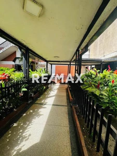 ALQUILER APARTAMENTO PLAZA VENEZUELA