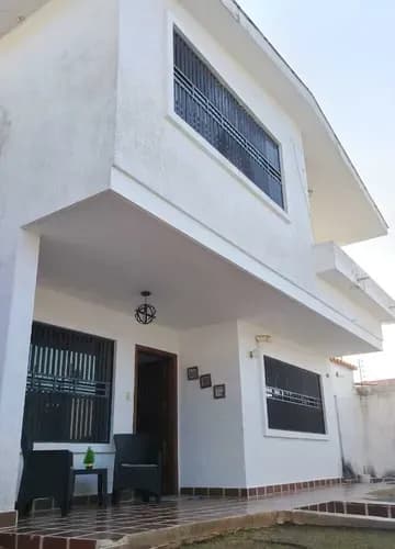 Lisbeth Mantilla Vende Casa En Trigal Norte, Valencia.