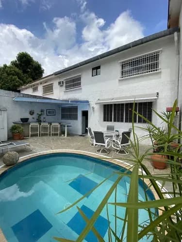 Casa En Venta Resd. Las Clavellinas, Urb. Trigal Norte - Valencia, Barrio Cerrado, Piscina Y Parrillera. Dapo