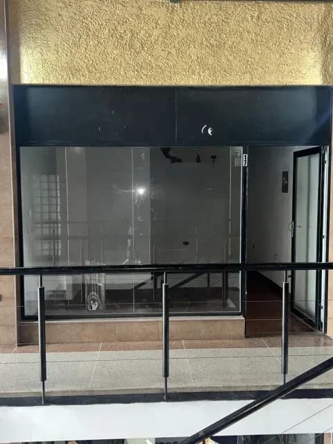 Local comercial en alquiler (3) carrera 19