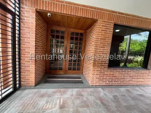 Apartamento En Alquiler En Los Mangos, Valencia. Con Cocina Totalmente Nueva, Pozo De Agua Y Planta Electrica Al 50% 26-18925 May5 Orieta Rojas