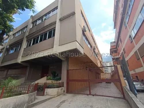 La Urbina, Venta Edificio Industrial. Cinco Plantas, Montacarga, Amplio Estacionamiento, Descarga De Contenedores. Mo 26-1986