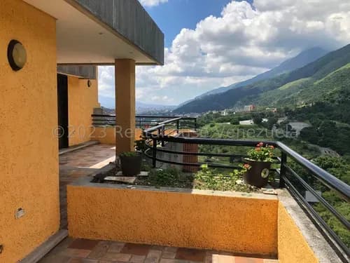 Ng 24-9694 Espacioso Apartamento En Venta Urbanización Miranda. Dúplex, Grandes Ventanales Que Dejan Entrar Mucha Luz Natural, Con Espectaculares Vistas Hacia El Ávila