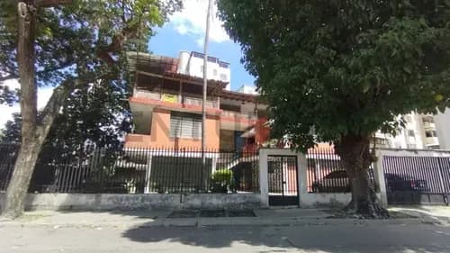 Oportunidad De Inversión. Qta Con Potencial Comercial En El Paraiso.