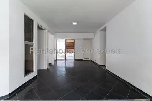 Casa En Venta En Chuao, Caracas 26-9962 Yf