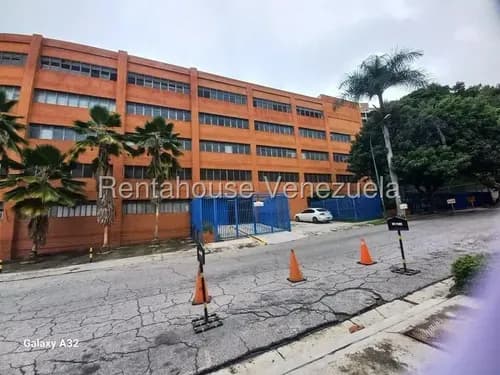 Galpón Deposito La Urbina 26-711