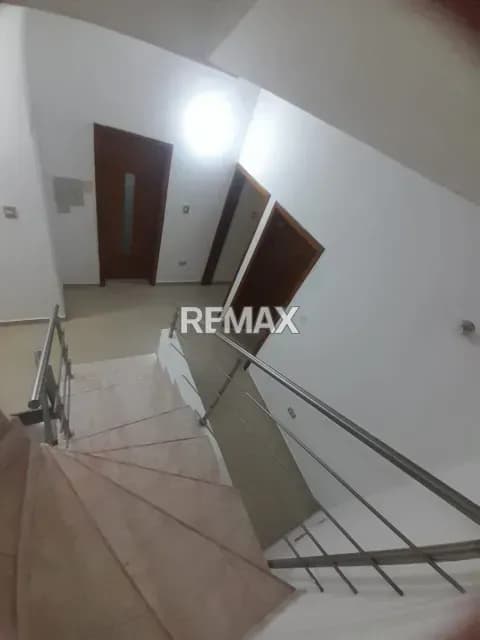 SE ALQUILA CASA EN PUEBLO NUEVO