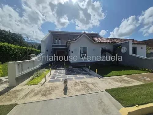 Teresita Luigi Vende En Villas Alcala Hermosa Y Moderna Casa, Con Acabados De Primera. Tl 26-6296