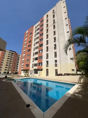 Rosaura Isla Vende Apartamento En Doral Country Con Pozo Y Piscina