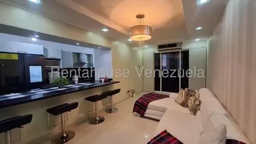 Julio Latouche 26-17657 Apartamento En Venta El Parral Valencia, Amplio, Cómodo E Iluminado, Planta Electica 100%, Pozo De Agua, Máxima Seguridad. Ven Haz Tu Propuesta.