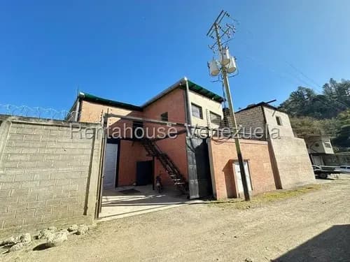 Estupendo Edificio Comercial En Alquiler Dividido En Galpones Ideal Para La Industria Textil Y A Fines En Baruta Mls #26-5248 Bm