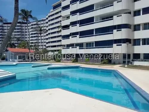 Espectacular Apartamento Con Acceso Directo A La Playa Y A 5 Min Del Centro Comercial La Vela, A Pasos De La Emblemática La Caracola, Acabados De Primera, Amplia Vista Al Mar. Mas
