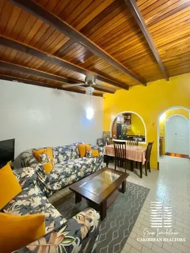 En Venta Casa Familiar, Ubicada En La Urbanización La Arboleda Municipio Mariño