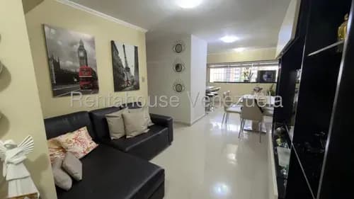 Extraordinario Apartamento En Venta Montalban Ii 26-17786 Hgk