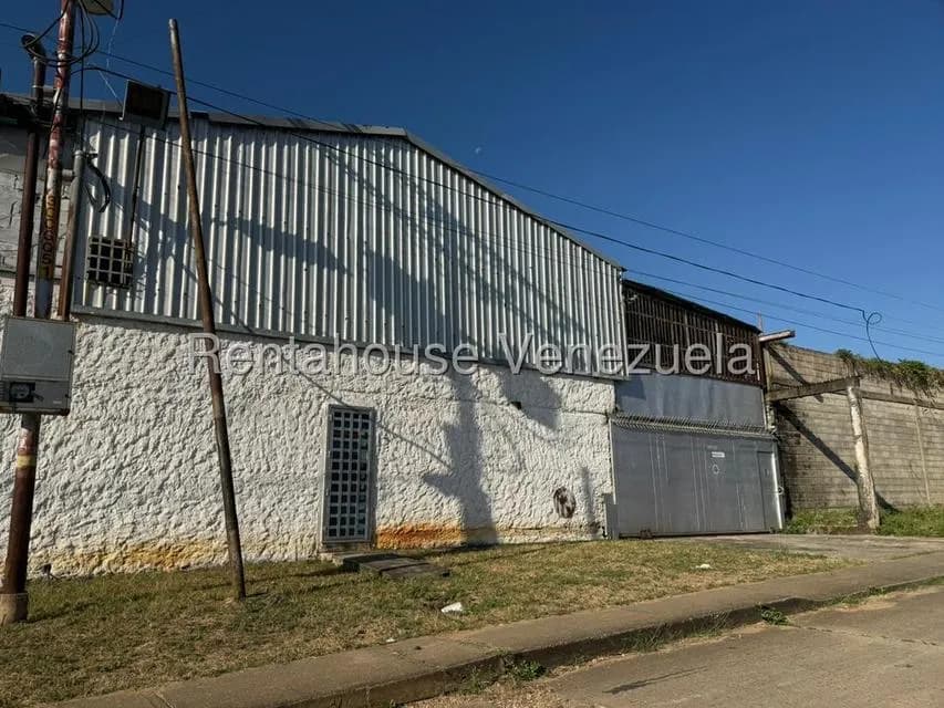 Comercial (Galpon - Deposito) en Venta en Lizandro Alvarado, Carabobo