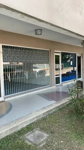 Johana Lazaro Alquila Local Comercial En C C 5av Kromy Market **clientes Directos**
