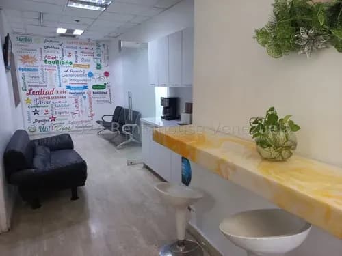 Oficina Venta Parroquia La Candelaria Remodelada