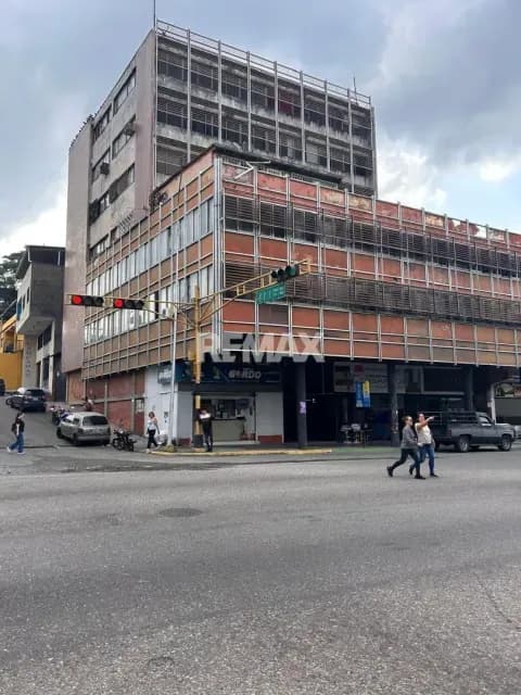 ALQUILER DE LOCAL COMERCIAL EDIFICIO PARAMILLO 5TA AVENIDA