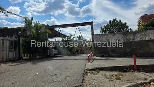 Terreno En Venta Santa Mónica De Topografía Completamente Plana Con Ubicación Estratégica #26-21131
