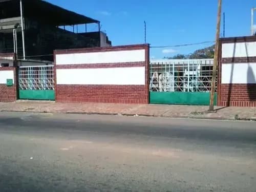 Local Comercial En Venta, Urb. Rio Caura.