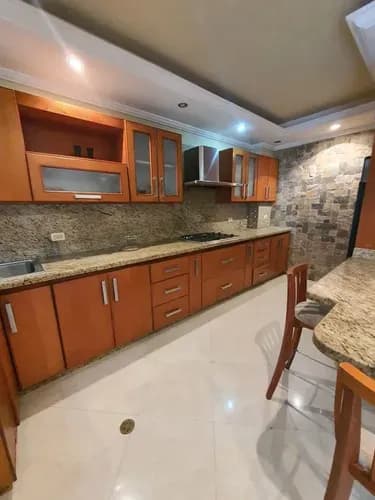 Michelle Alquila Townhouse Altos Del Rincón Mañongo Sambil Mb-i /526