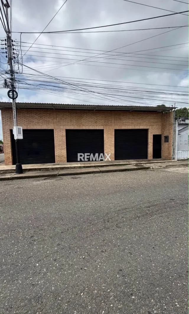En Alquiler Local Comercial, ubicado en Guanare, Sector Coromoto, Cerrera 6, esquina calle 3, Guanare, Portuguesa,Venezuela