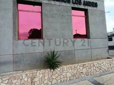 Oficina amoblada en venta Torre Seguros Los Andes