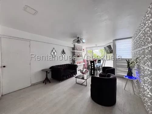 La Urbina Apartamento En Venta Piso 2 26-20749 Hg