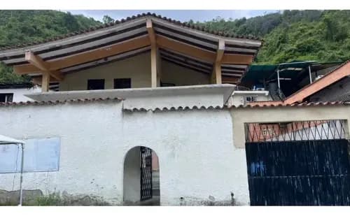 Se Vende Casa En Sector El Cucharito. Ve22-267cch-igod