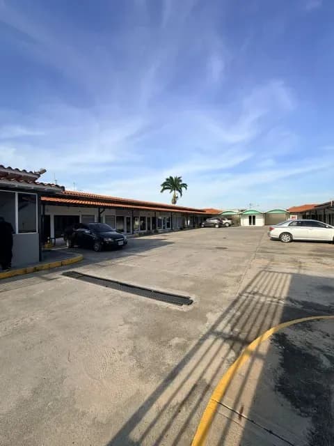 Local en Venta 36 Mts Centro comercial la Piedad Norte