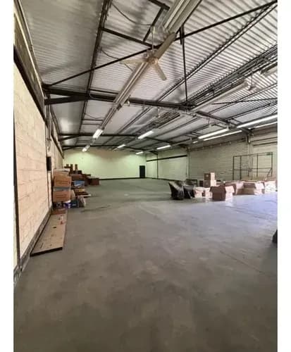 Galpón En Alquiler 379 M2 - Urb Baruta