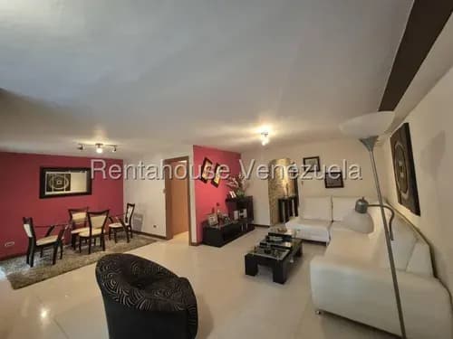 Excelente Apartamento En Venta, Acogedor, Funcional Y Esplendidamente Ubicado - La Urbina - Luis Gomez - Mls #26-21433