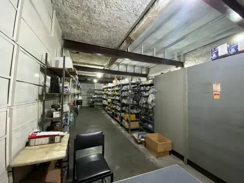 Venta De Local Y Fondo De Comercio (repuestos) En Av Lisandro Alvarado