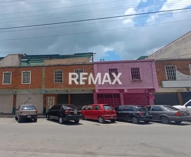 LOCAL COMERCIAL CALLE LOPEZ AVELEDO CRUCE CON AV. MIRANDA
