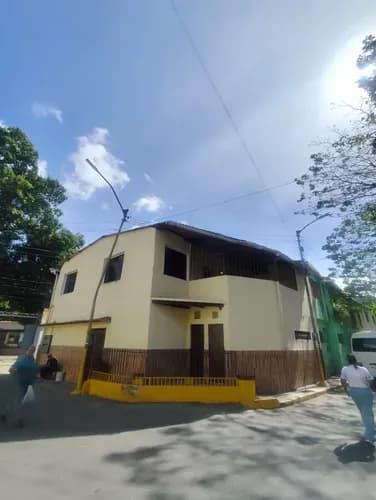Casa Comercial Y/o Residencial