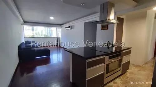 Apartamento En Alquiler En El Recreo, Distrito Metropolitano. Yg19966