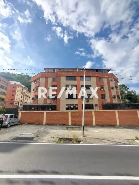 Se Vende: Apartamento Actualizado y Listo. ¡Verlo es Comprarlo!