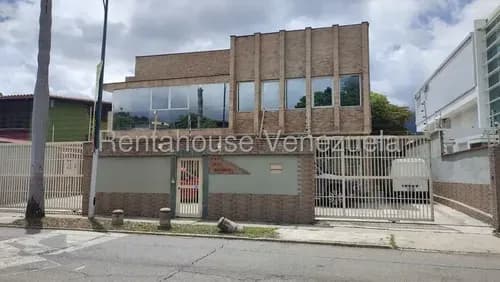 Local Casa Comercial En Alquiler Chuao Mls 26-557 - Centro Estetica