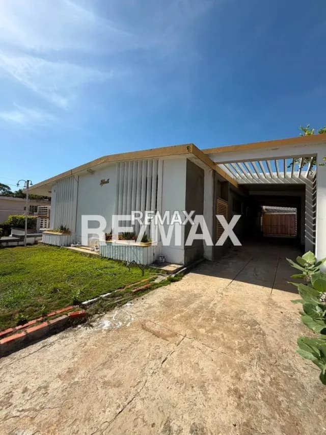 Casa En Venta Avenida Universidad Urbanizacion Maracaibo En Venta