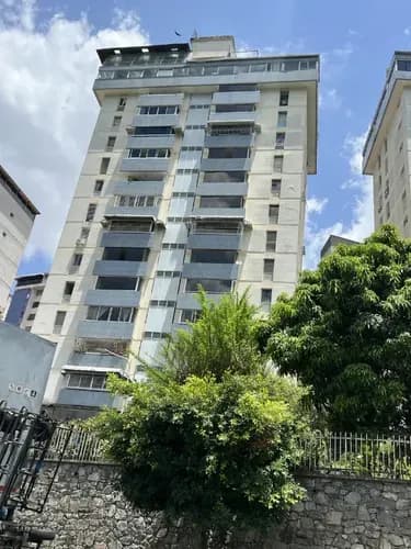 Alquiler En Colinas De Bello Monte De Apartamento De 118 M2 (gra)