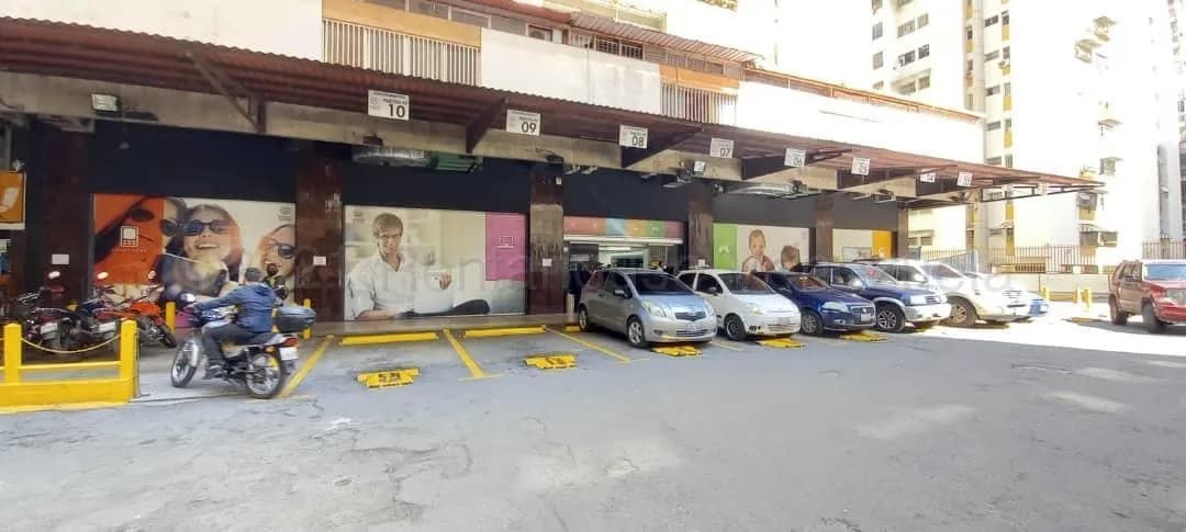 Comercial (Local Comercial) en Alquiler en Los Cortijos de Lourdes, Distrito Metropolitano