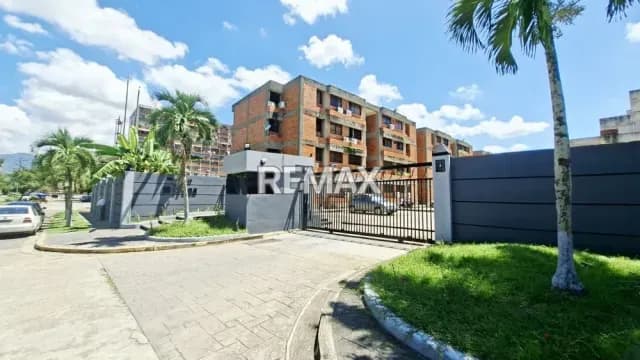 Residencias Bayona, Urb. Los Guayabitos, Naguanagua.