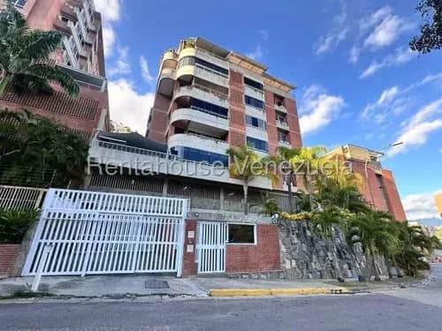 Apartamento En Alquiler Lomas Del Sol Cod. 26-21095