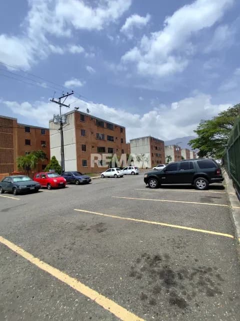 ALQUILO APARTAMENTO ACTUALIZADO, AMOBLADO Y EQUIPADO EN TULIPAN 33, SAN DIEGO