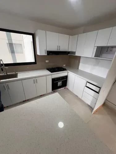 En Venta Apartamento En Res. Bermudas - La Granja, Naguanagua 64-13