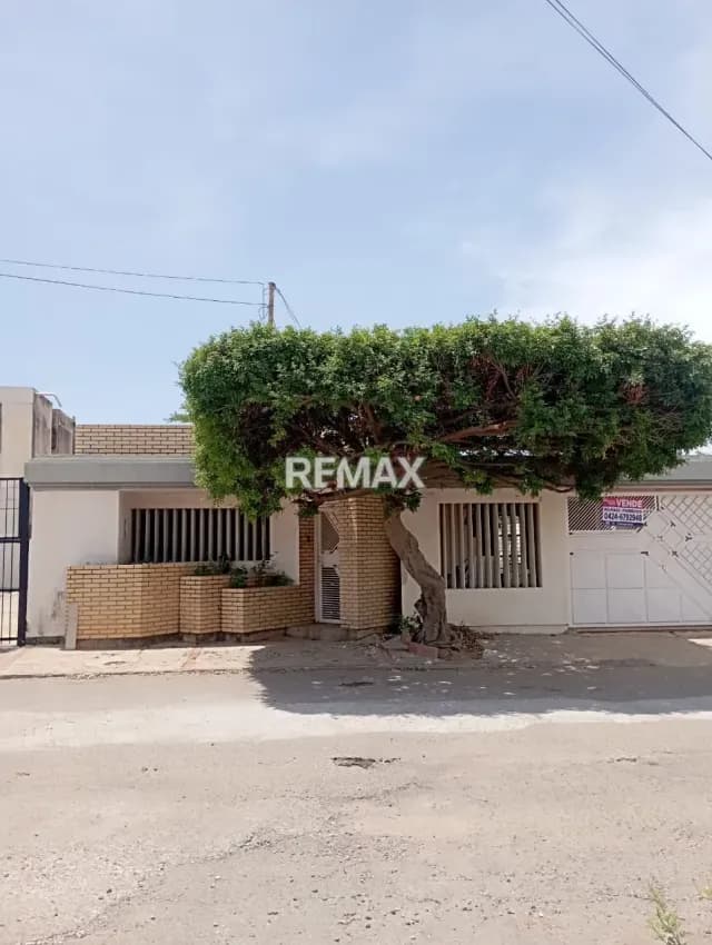 CASA EN SAN MIGUEL